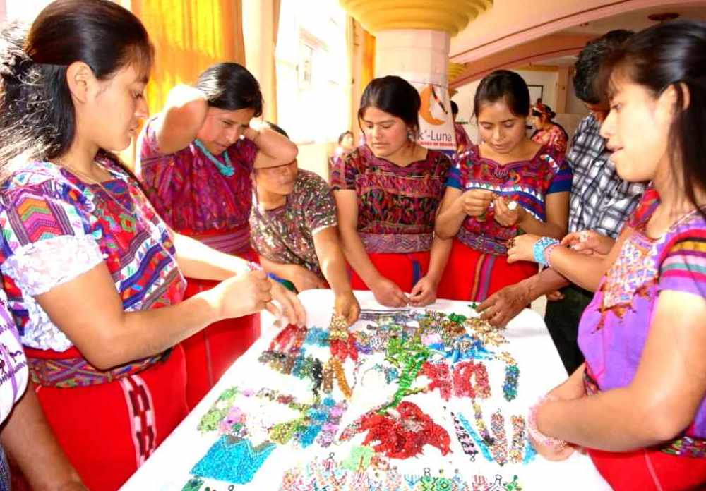 CRE_Guatamala_Mujeres indigenas.jpg CRE_Guatamala_Mujeres indigenas.jpg