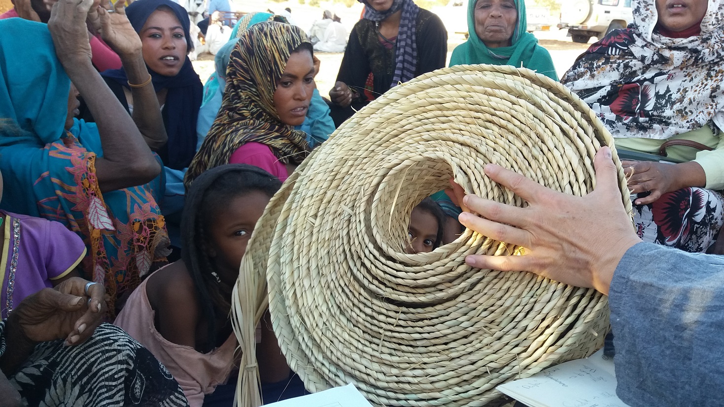 08_Livelihoods Resource Centre_Gema Arranz_Sudan_2018_Rueda mimbre.jpg