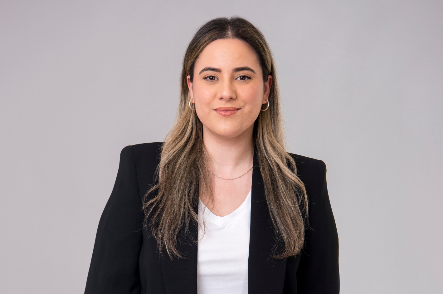 MARÍA ESCLAPEZ