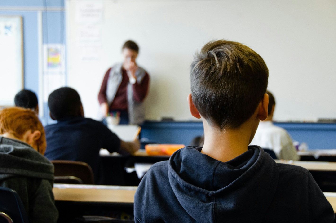 De las aulas a las redes: cómo romper el círculo del acoso