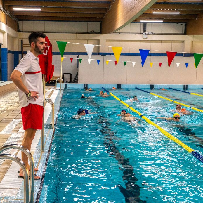 Si quieres trabajar este verano de socorrista, empieza a prepararte ya