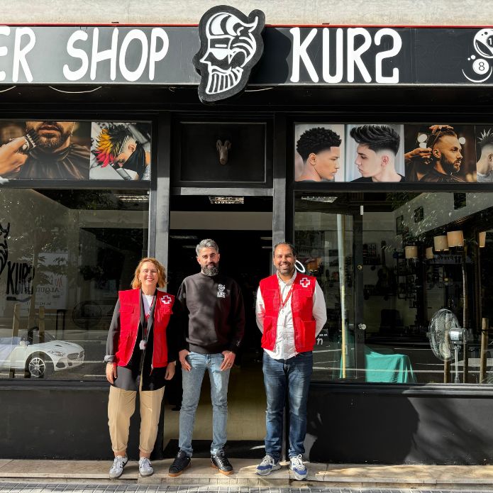 La nueva vida de Hakar y sus dos barberías en Donosti