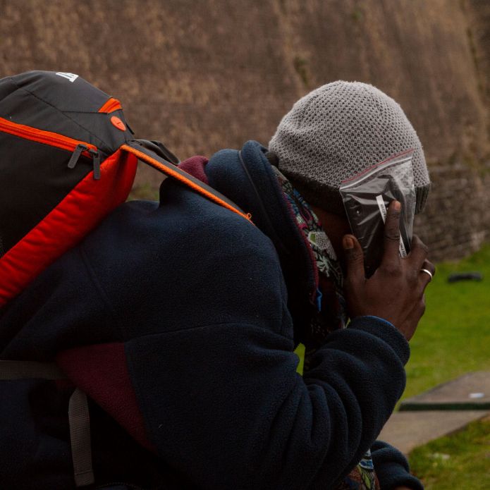 El poder de la empatía y la comunidad en la reconstrucción emocional de las personas migrantes
