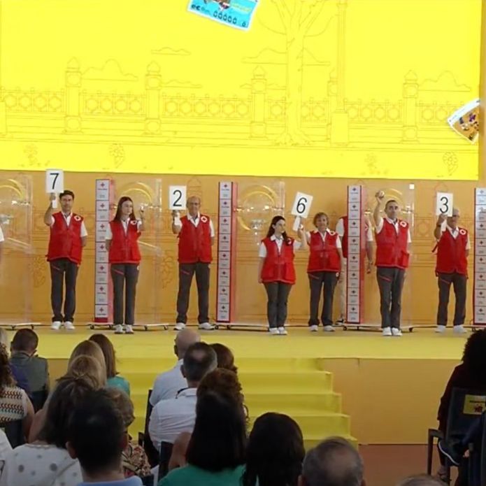 El Sorteo de Oro reparte más de 11.000 premios por valor de 7 millones de euros