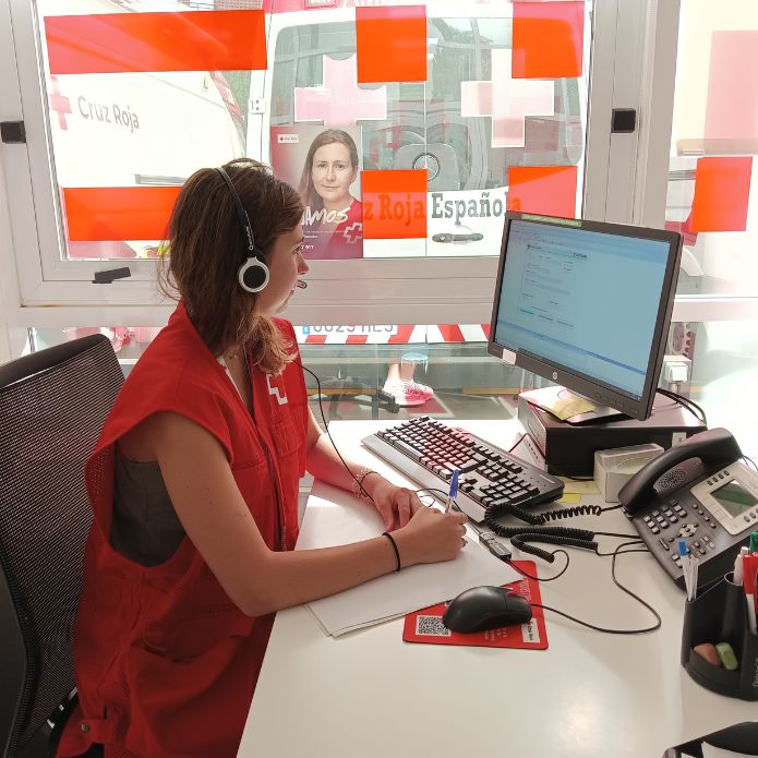 Cruz Roja Te Escucha cumple cinco años ofreciendo atención y apoyo emocional