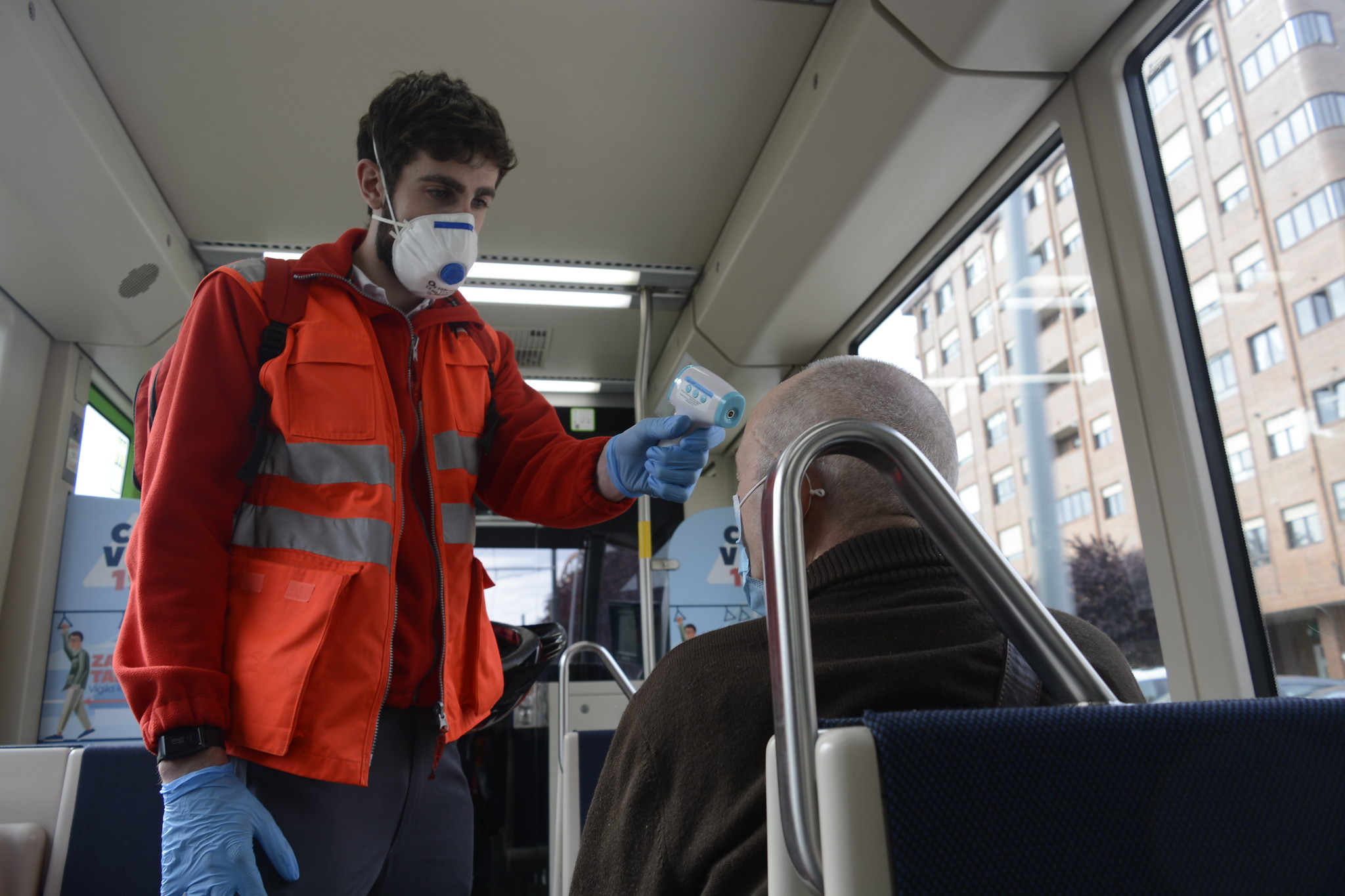 Las mil formas de ayudar: radiografía del nuevo voluntariado