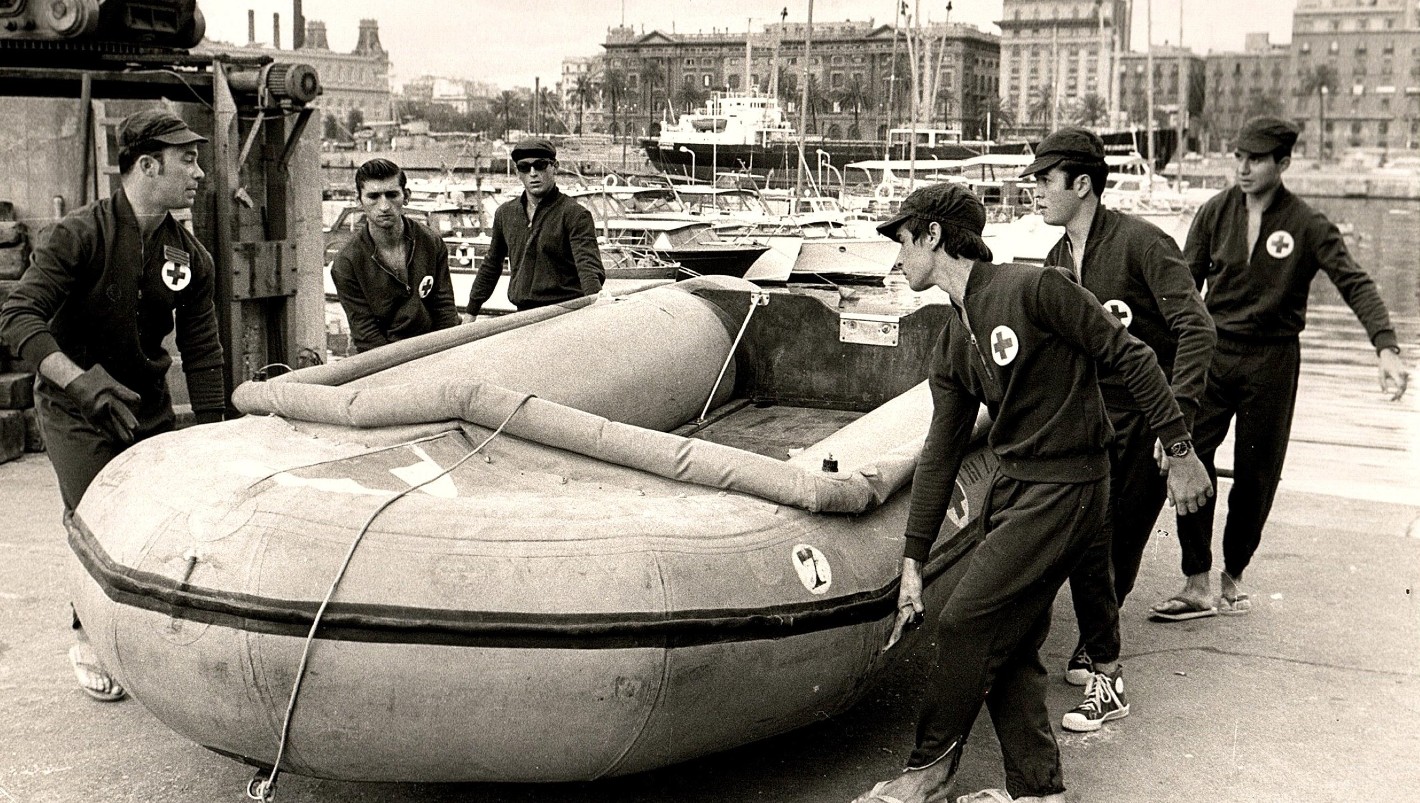 Medio siglo en el mar: cronología de los 50 años de Salvamento Marítimo