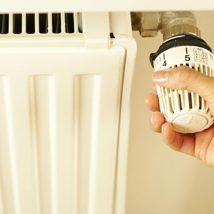 Las rebajas en la factura de la luz y la factura del gas para familias vulnerables se prorrogan hasta el 2025
